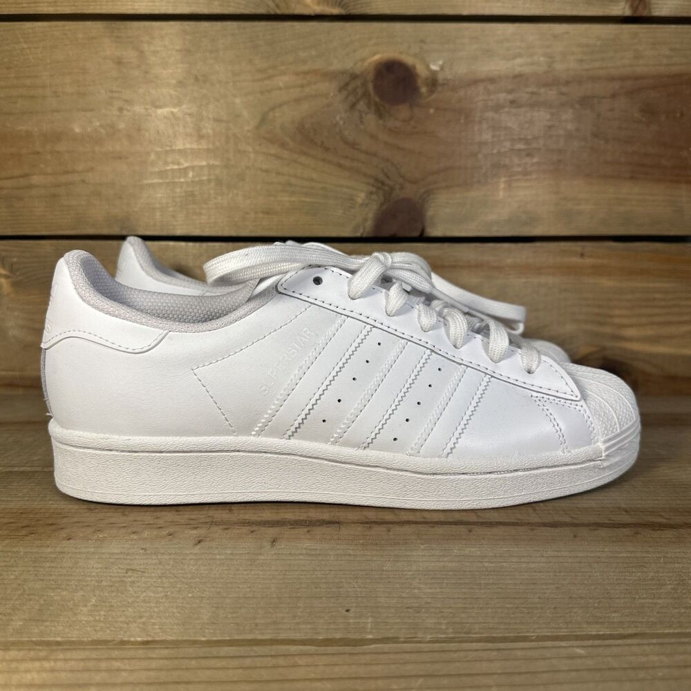 NEW Womens Size 8.5 Adidas Superstar Triple White Low Top Casual Sneakers FV3285